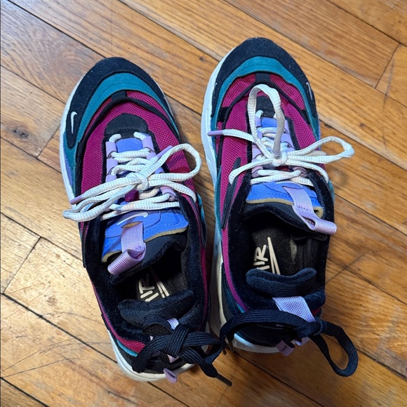 Nike Air max Furyosa NRG In Green, Raspberry Red and black colorway - Picture 3 of 5